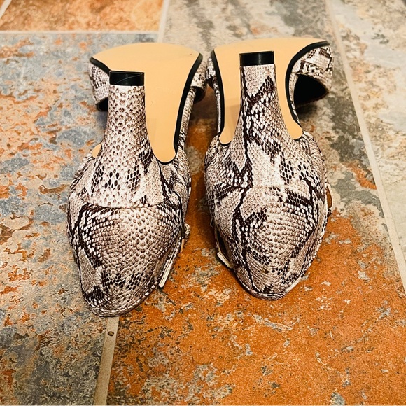 🐍NWOB! Snake/Python Print Brown/Tan/Cream T-Strap Heels! - Picture 6 of 14